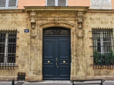 La_magie_des_portes_d_entrée_sur_mesure_:_un_monde_de_possibilités
